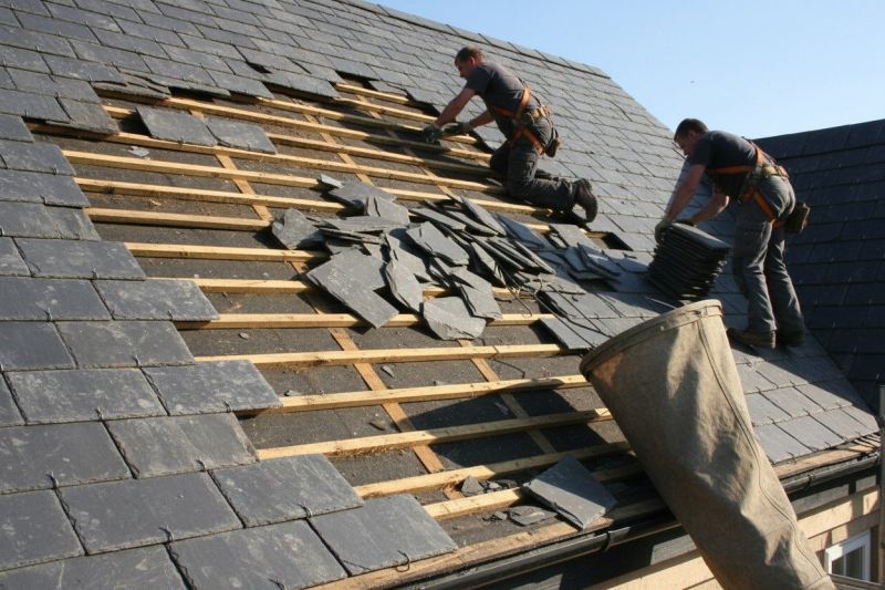Signs It’s Time For A Natural Slate Roof Replacement
